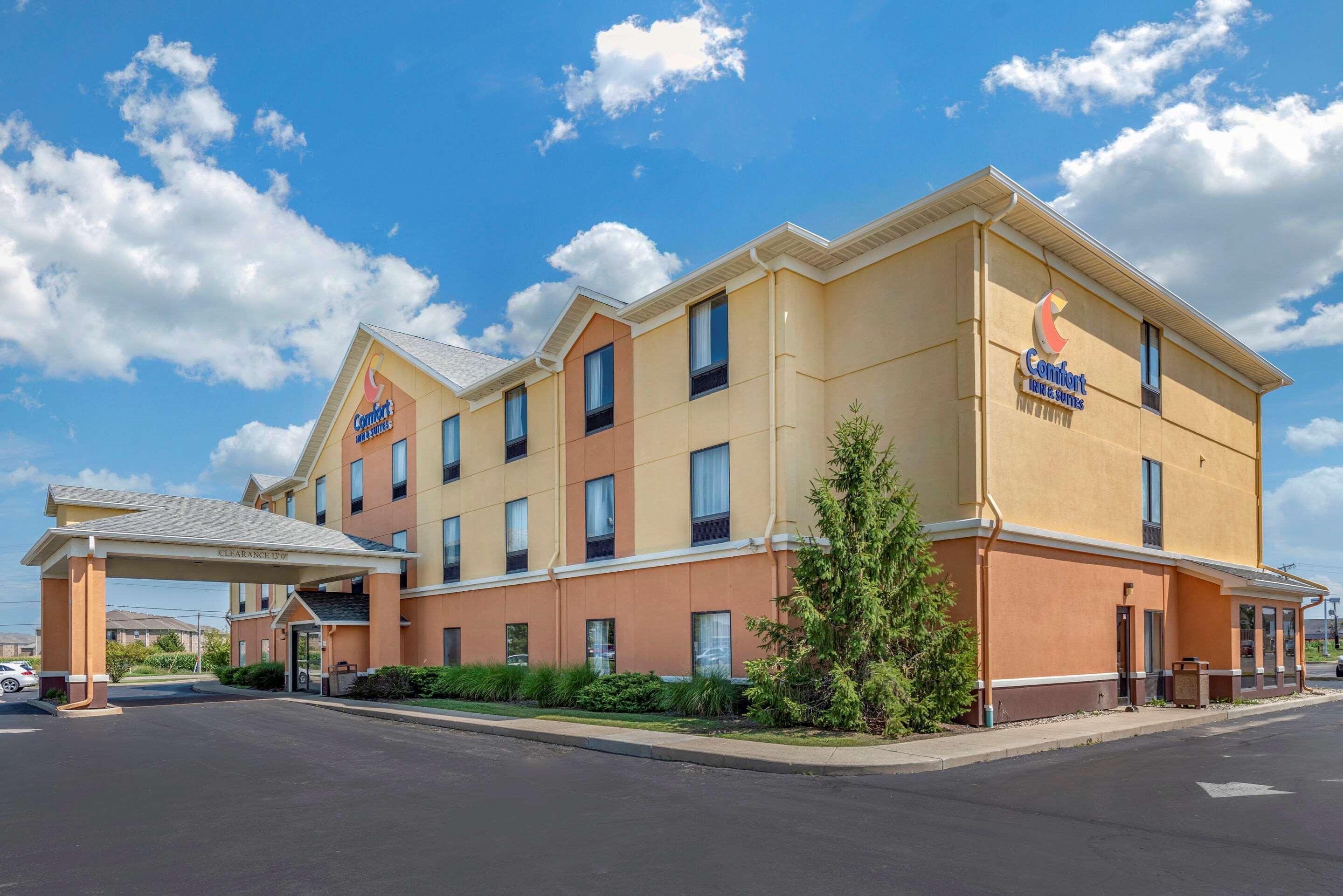 Comfort Inn & Suites Muncie Exterior photo